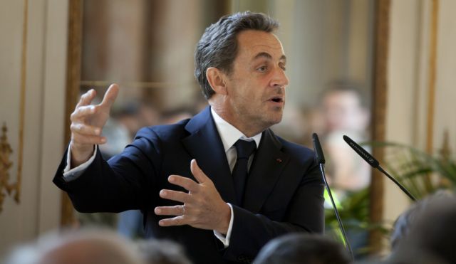 Η εμπιστοσύνη στην Ευρώπη χάνεται, προειδοποιεί ο Νικολά Σαρκοζί